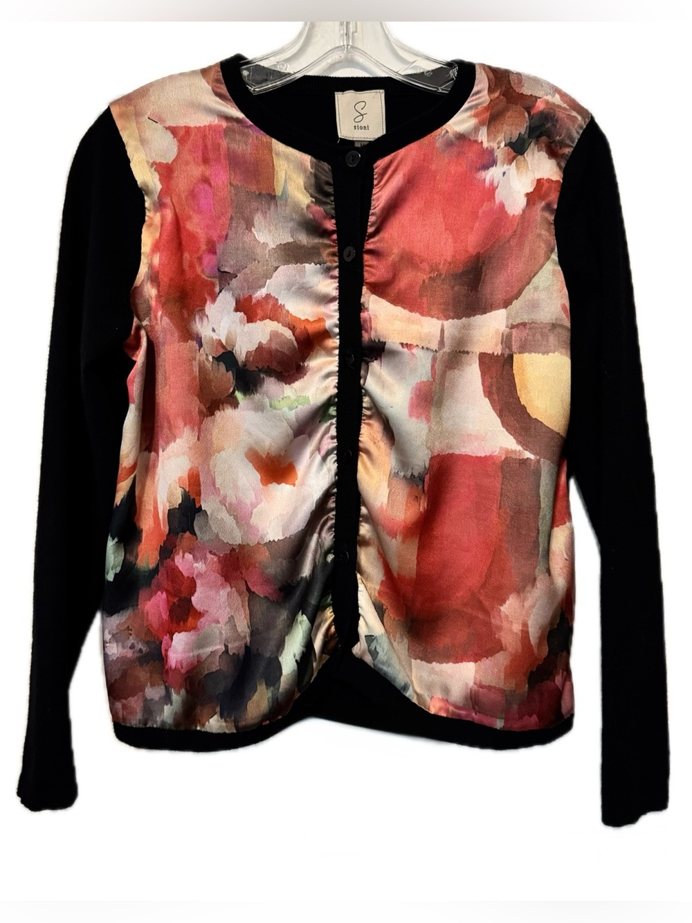 Sioni Floral Lightweight Cardigan Sweater
Medium Black Button Front